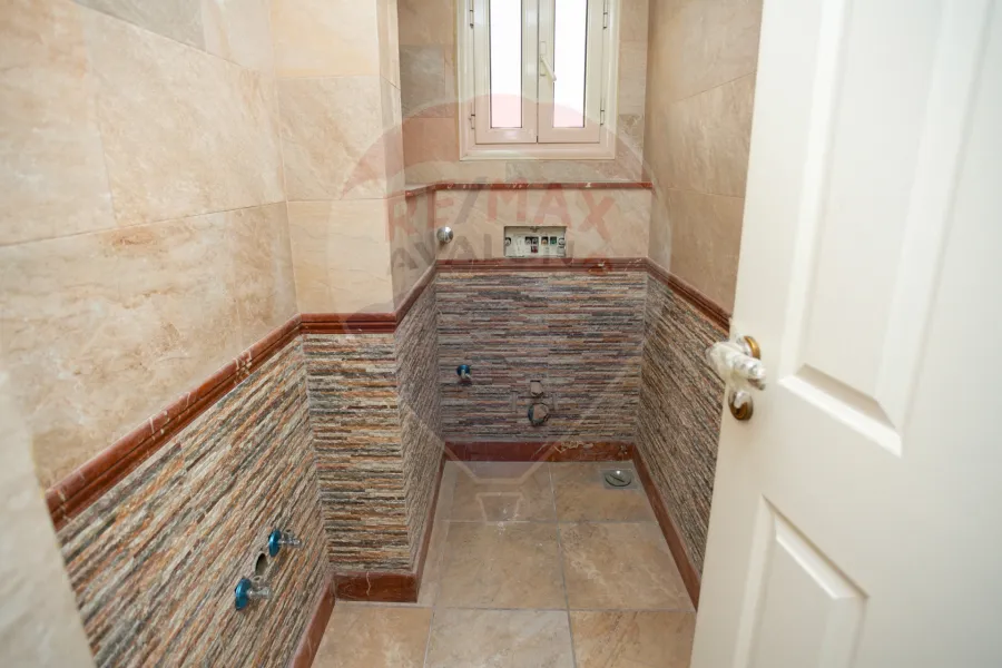 شقة للبيع 225 م سموحة (بيتك في النادي)