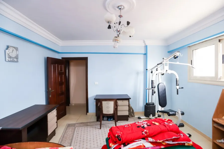 Apartment for sale 200m El-Mandra (Collage of islamic studies)