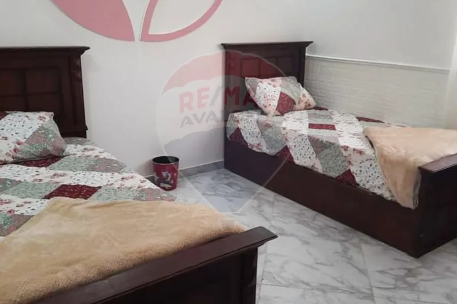 شقة مفروشة للإيجار 160 م الازاريطة (شارع سوتر الرئيسي)