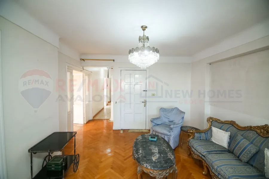 شقة للبيع 160 م سبورتنج (ش عمر لطفي)