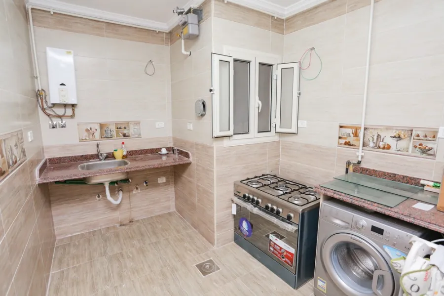 شقة للبيع 150م سان ستفانو