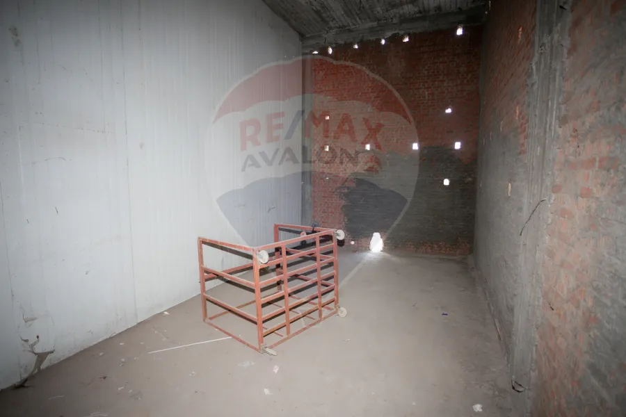 ثلاجه صناعي للبيع 2,000 م ( كفر الدوار )