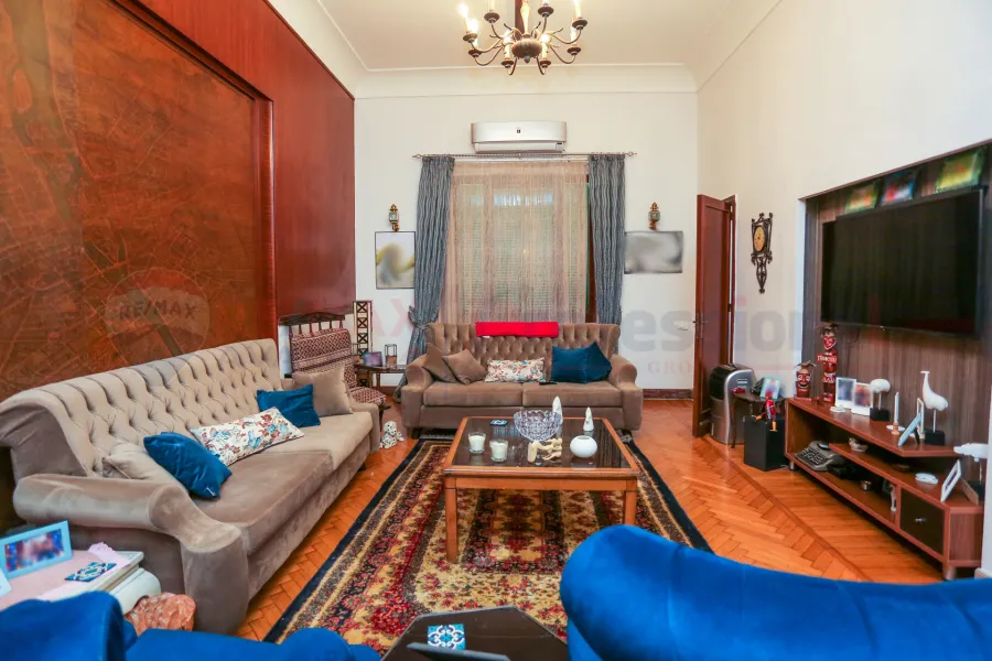 Residential/administrative apartment for rent 250 m El-Attarin (Hussein Hegazy St.)