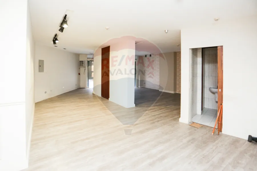 Shop For Sale 237 m Smouha (Elnasr Club St.) - Suitable For All Activities