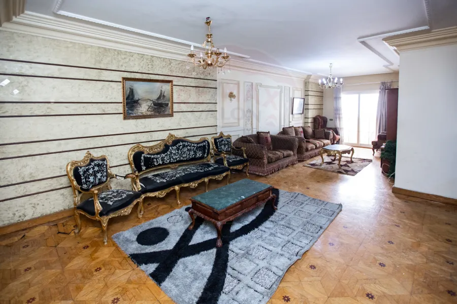 شقة للبيع 196 م سموحة (زايد ريزيدانس)