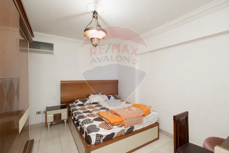 شقة للبيع 170 م المعمورة الشاطئ (خطوات من البحر)