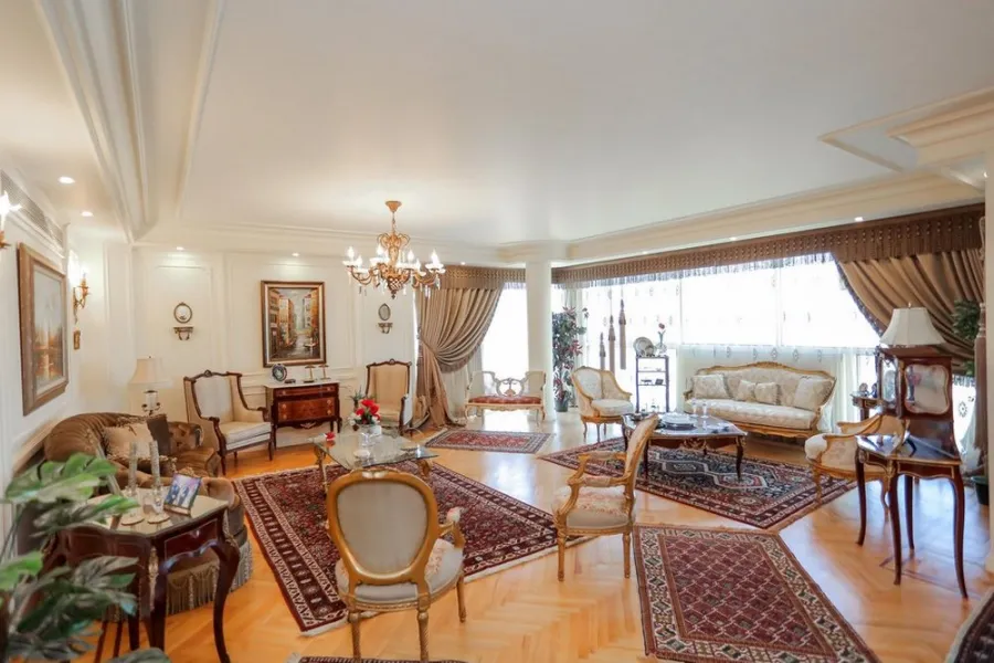 Luxurious Duplex Apartment For Sale 456m Smouha