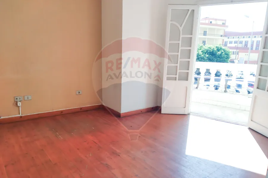 شقة إداري للإيجار 125 م سموحة (المربع الذهبى - أمام المركز الاوليمبى)