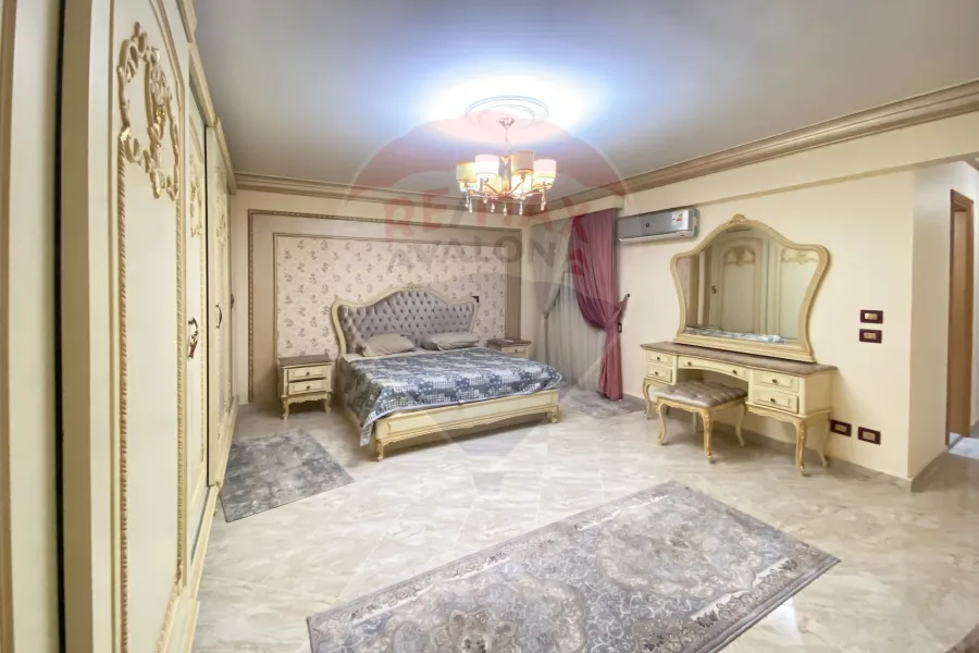 Furnished apartment for rent 200 m Janaklis (steps from Abu Qir Street)