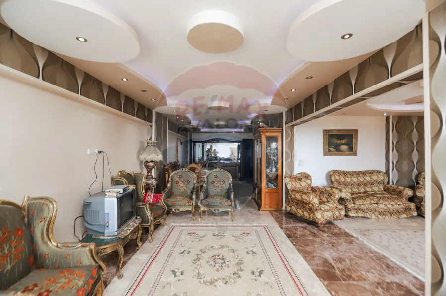 Apartment For Rent 560 m El-Mandra (King Hefny st.)