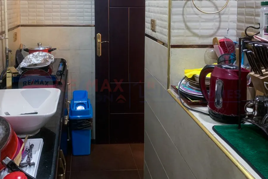 Apartment for sale 85 m Gleem (second number from Abu Qir St)