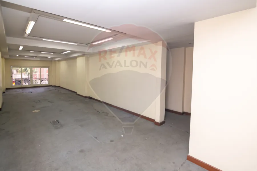 شقة ادارى للايجار 370 م سموحة (ش فوزى معاذ)