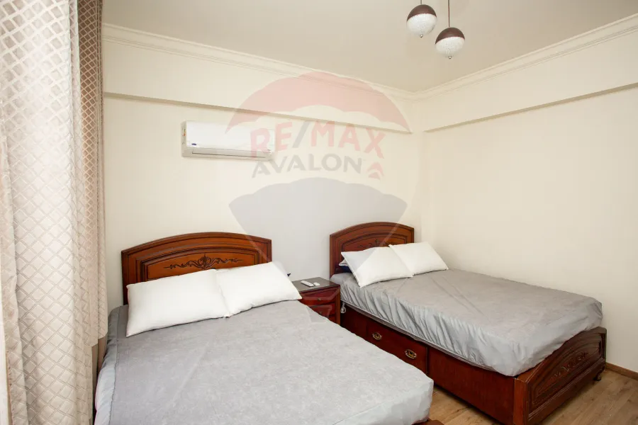 Twin house for rent 270 m King Mariot ( Jewar )