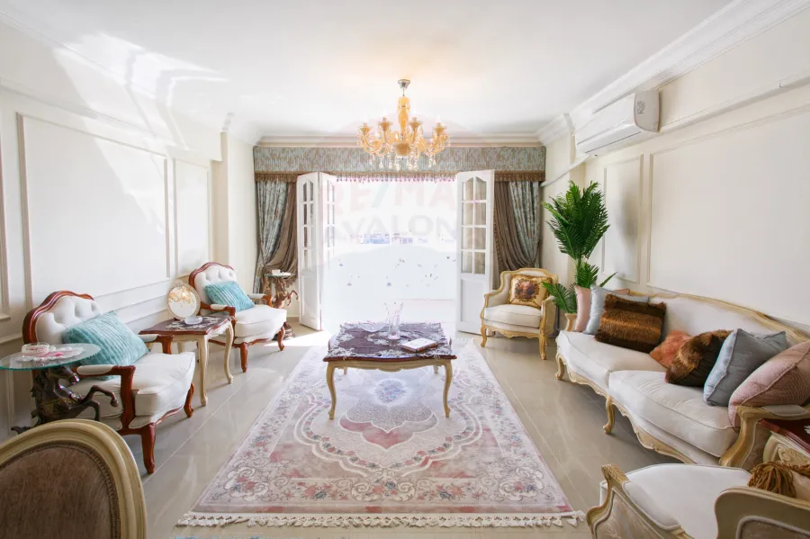 شقة للبيع 170 م سان ستيفانو (ش عزيز كحيل)