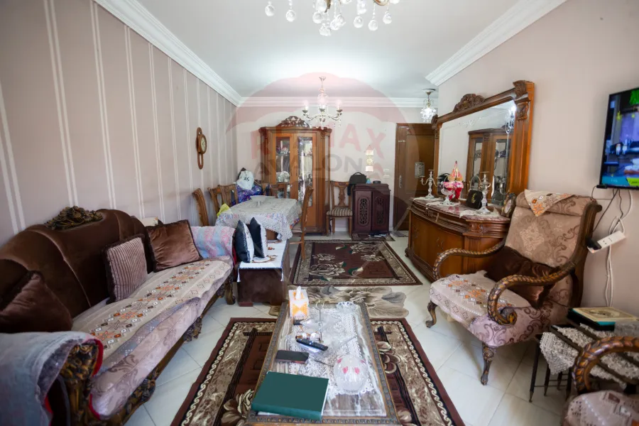 Apartment for sale 100 m Cleopatra (Third number from the sea)