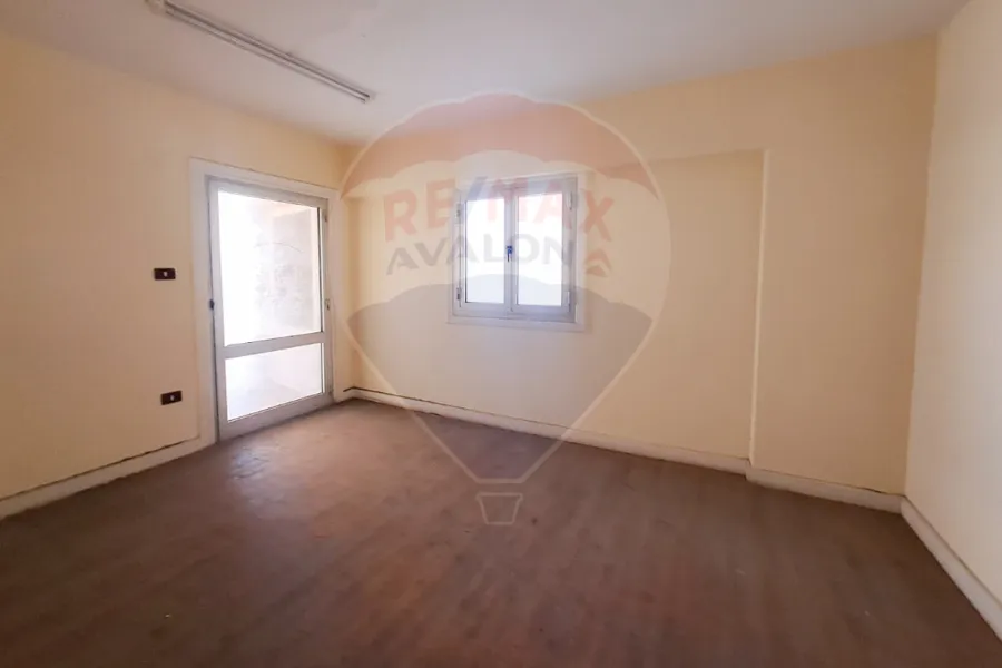 Apartment for sale 300 m Fleming (directly on the tram)