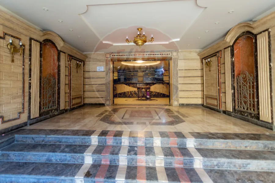 Administrative unit for rent 175 m smouha (Fawzy moaaz street)