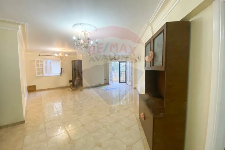 شقة للبيع 165 م جليم (ش أحمد فتحى) - 4,000,000 ج