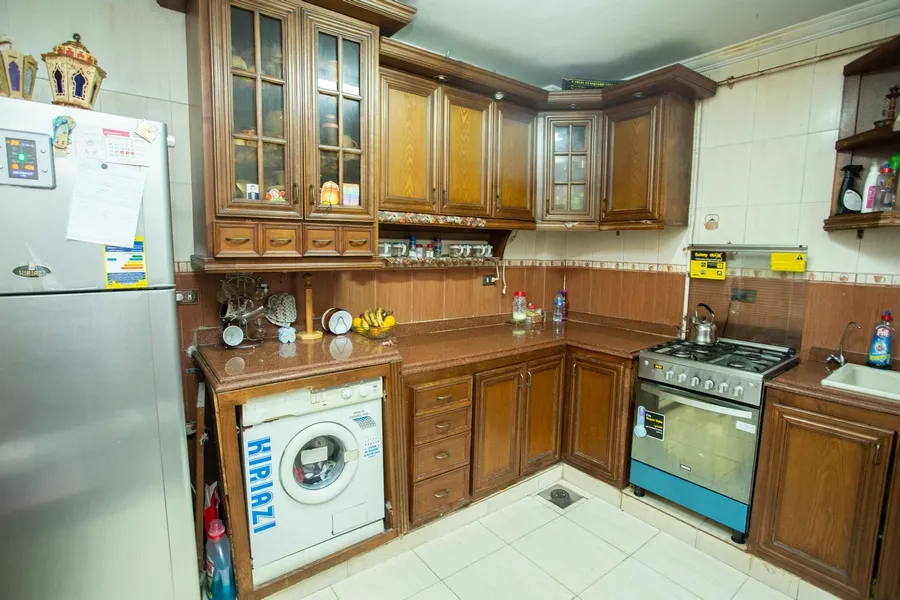 شقة للبيع 120م بسيدي بشر (خطوات من خالد بن الوليد والبحر)