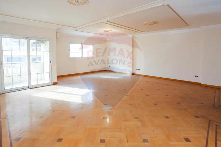 شقه للبيع 265 م سموحة (ش بهاء الدين الغتورى-خطوات من شارع فوزى معاذ)