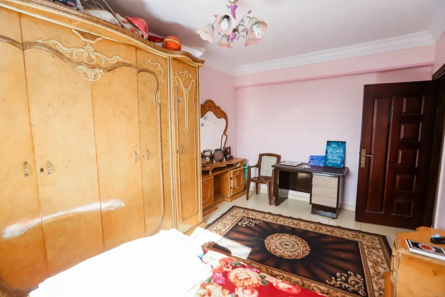 Apartment for sale 200m El-Mandra (Collage of islamic studies)