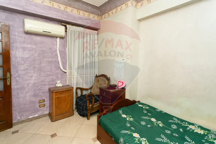 شقة للبيع 175 م سموحة (ش توت عنخ آمون)