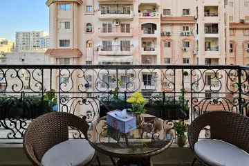 شقة للبيع 165 م لوران (خطوات من ش شعراوي)