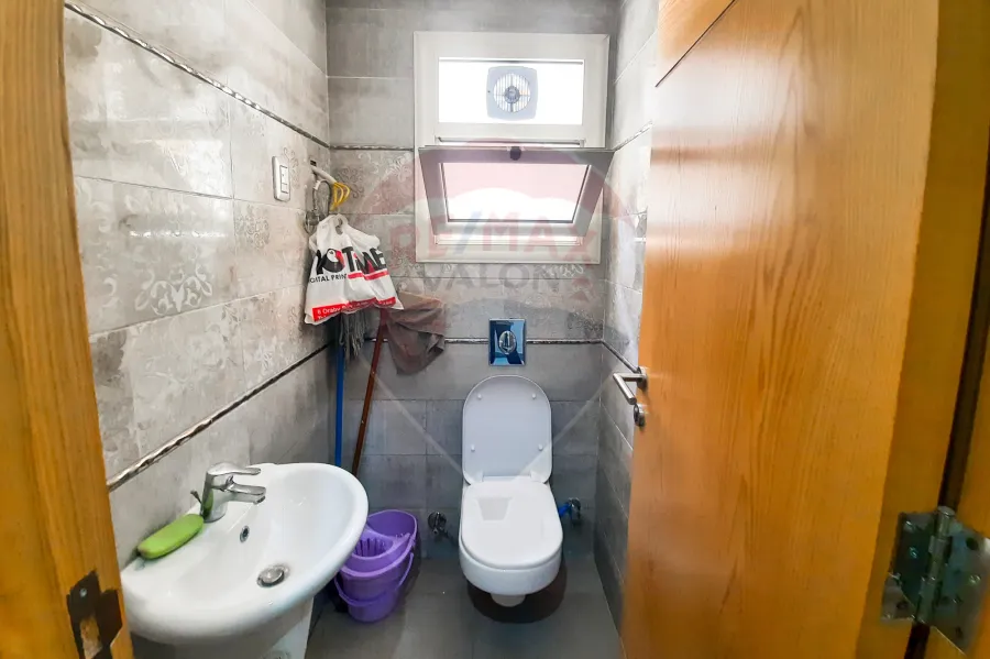 شقة إداري  للايجار 53 م لوران (ش شعراوي)