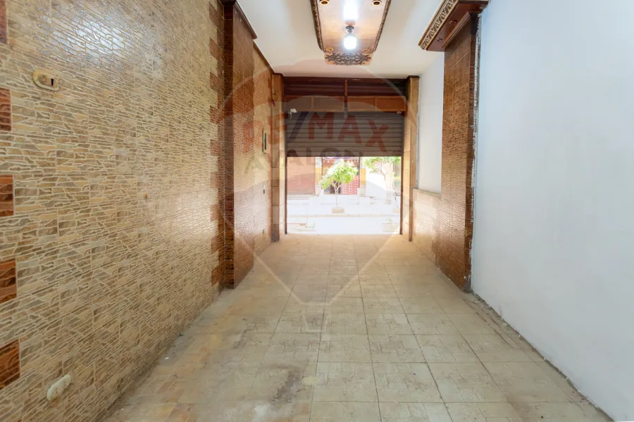 Shop for sale 36 m Zezinia (Zizinia Compound)