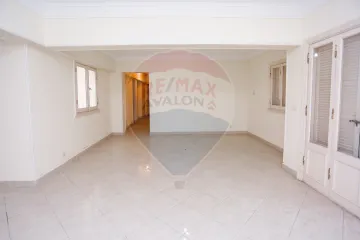 شقة للبيع 190 م محطة الرمل (ش سعد زغلول)