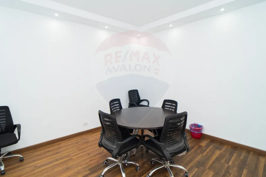 Administrative headquarters for sale 260 m Gleem (in front of the digestive system hospital)