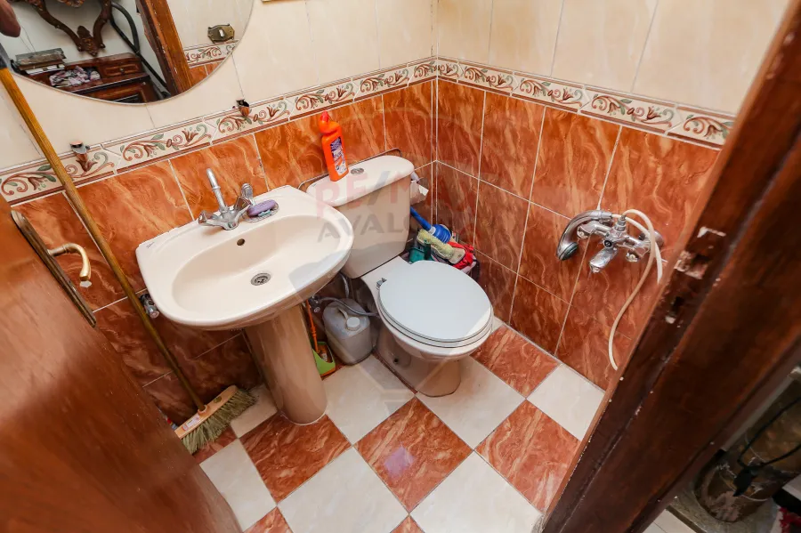 شقة للبيع 200 م سموحة (شارع ذكي رجب الرئيسي)