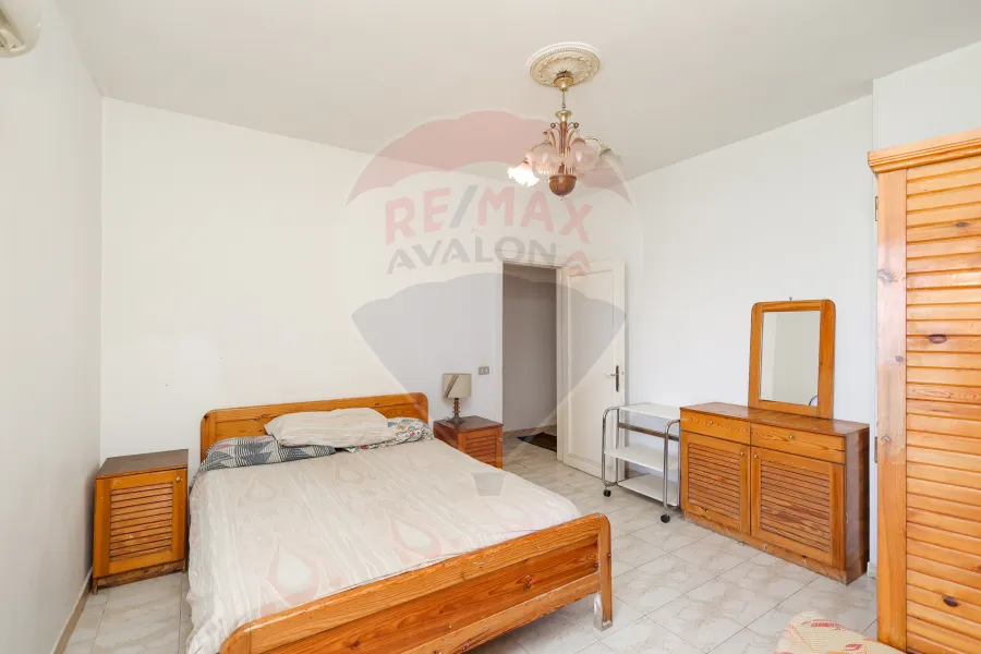 Furnished apartment for rent 115m Al Asafra (Directly on the Sea)