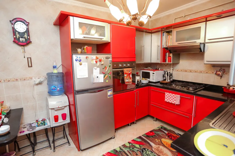 شقة للبيع 150م سموحة (عمارات البارون - ش آلبرت الأول)