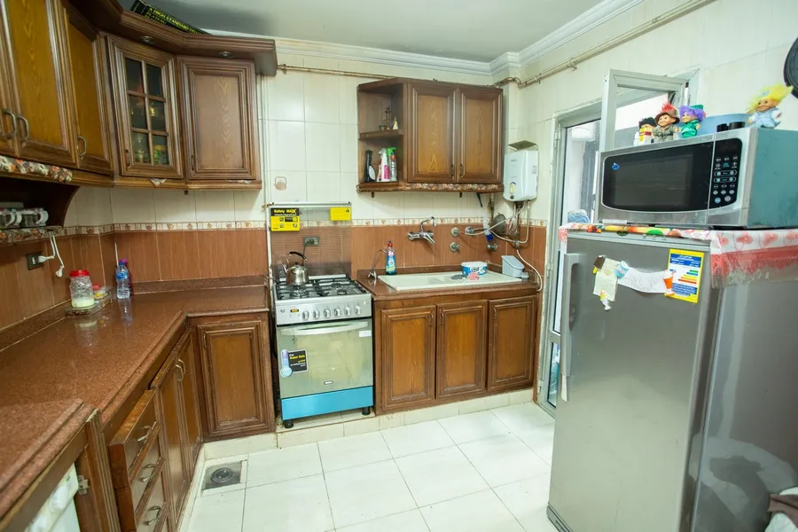 شقة للبيع 120م بسيدي بشر (خطوات من خالد بن الوليد والبحر)