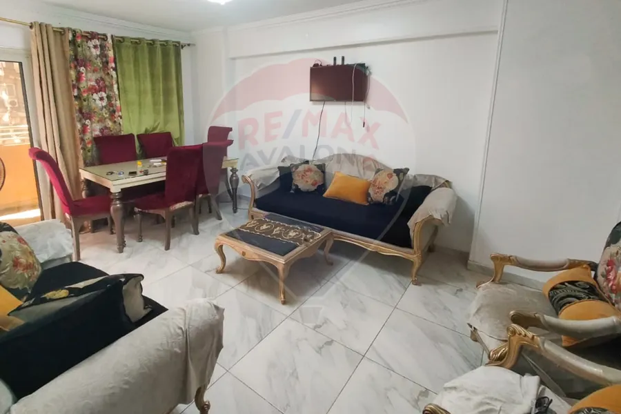 شقه للبيع 90 م صافي سيدي بشر(ش جمال عبد الناصر الرئيسي)