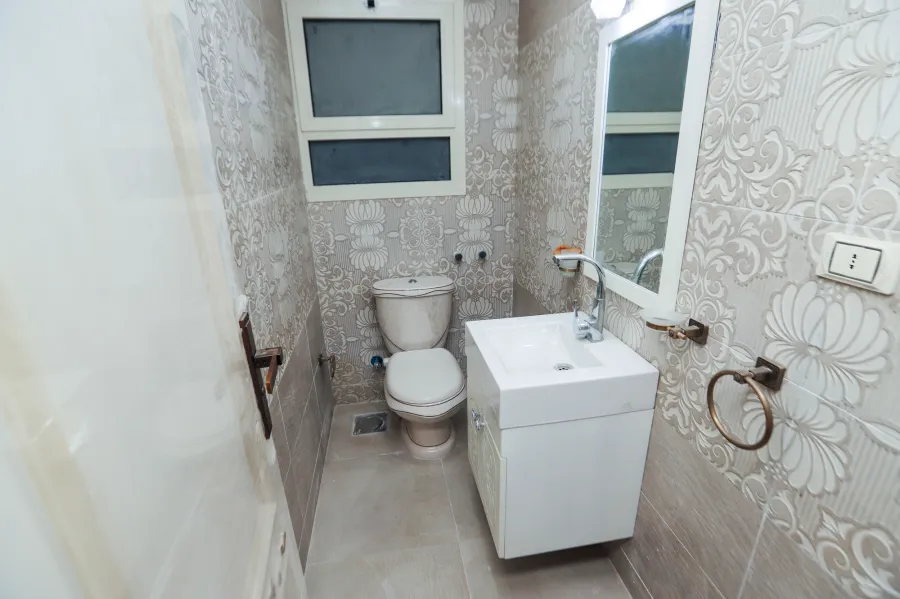 شقة للبيع 297 م الشاطبي (امام حديقة الشلالات)