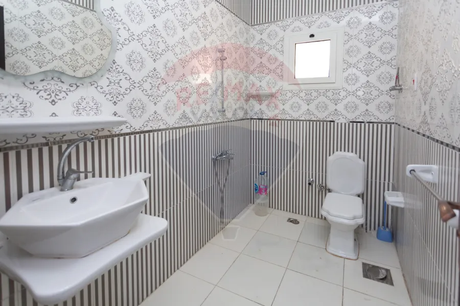 فيلا مستقلة للبيع 520 م الكينج مريوط (طريق الكافوري خلف عكنش)