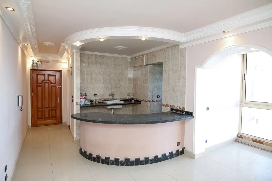 Apartment For Sale 128m El-Mandara (Direclty On Quornish)