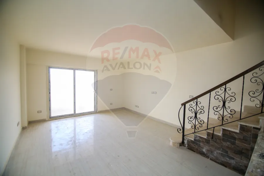 شقة دوبلكس للبيع (سيدي كرير - ش السنترال) 135 م