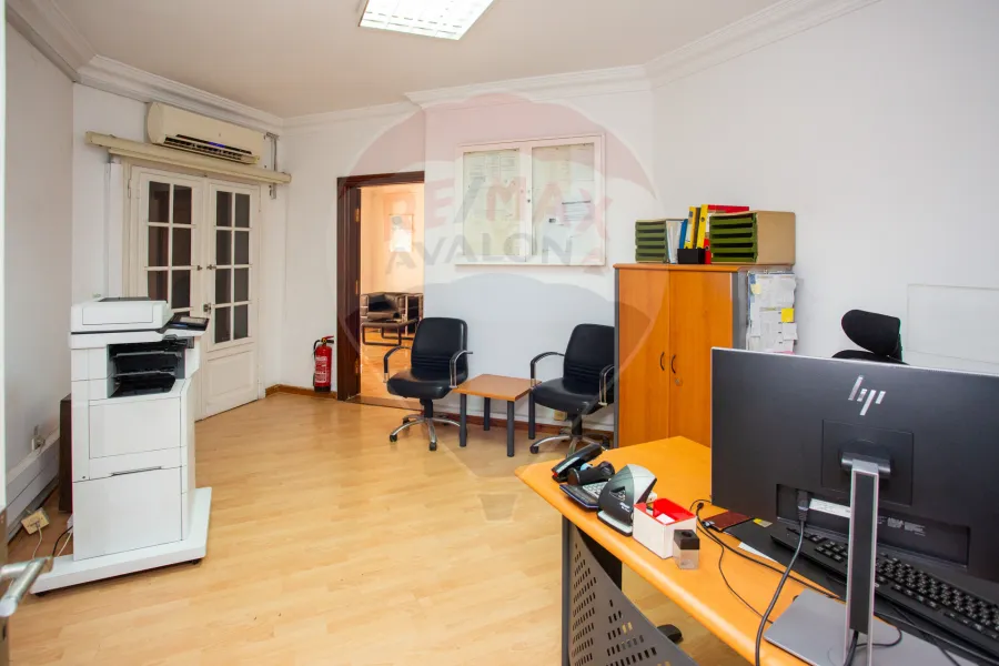 شقة إداري للبيع 175 م سموحة (المربع الذهبي)