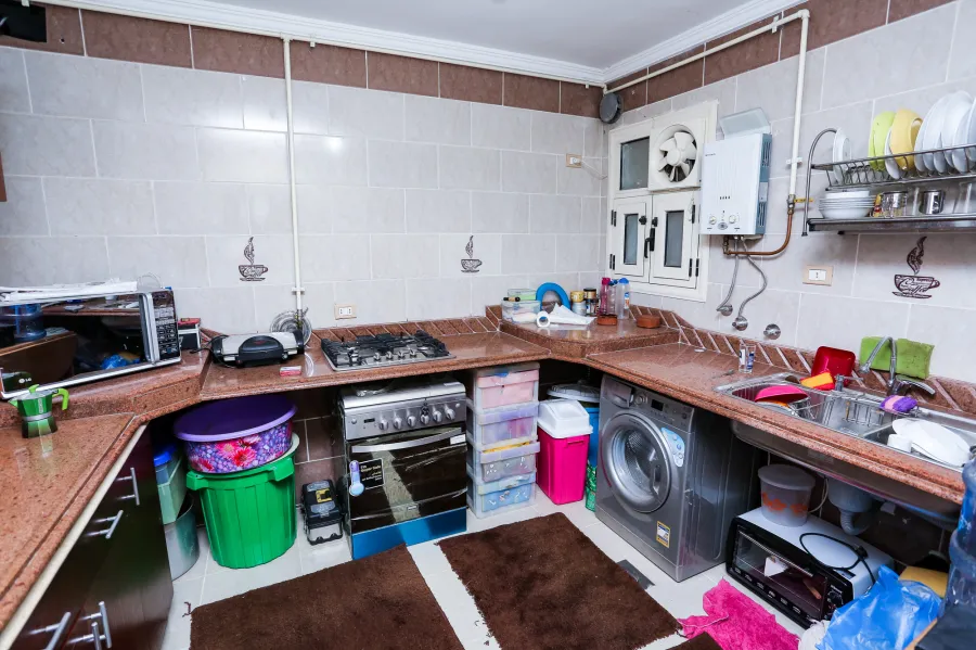 شقة للبيع 150 م فلمنج (خطوات من شارع ابو قير و كنيسة مارمينا جليم)