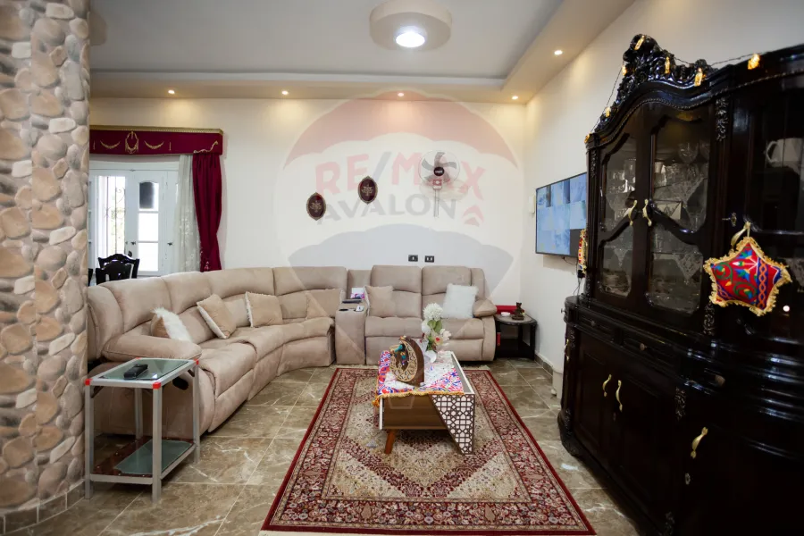 فيلا للبيع 470 م كينج مريوط (خطوات من هيلتون كينجز رانش والقرية الأوليمبية)