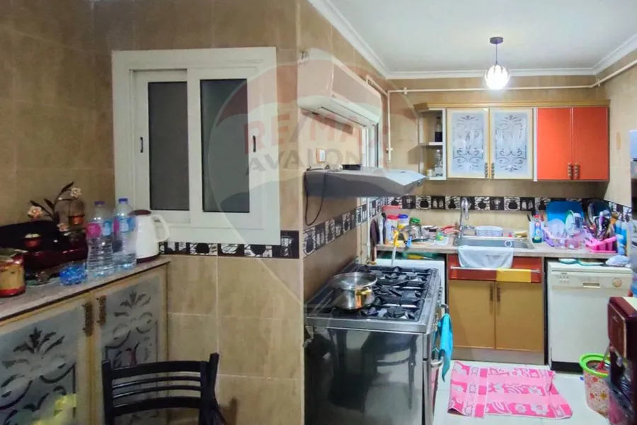 شقة للبيع 215 م سموحة (سوليك بيتك في النادي - عمارة براند)