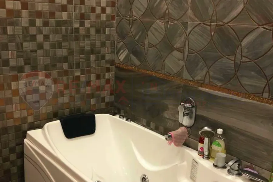 شقة للإيجار المفروش 175 م الأبراهيمية (ش الدكتور مصطفى رمضان)