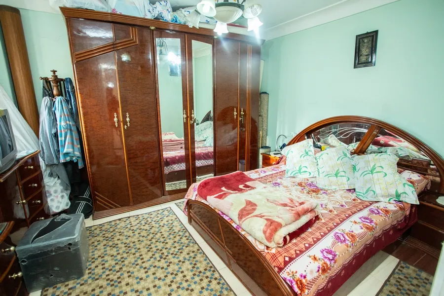 شقة للبيع 120م بسيدي بشر (خطوات من خالد بن الوليد والبحر)