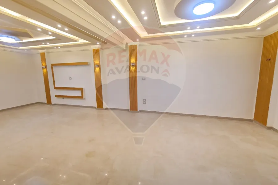 شقة إداري للايجار 170 م العصافرة (بجوار بجوار فندق الوردة البيضاء)