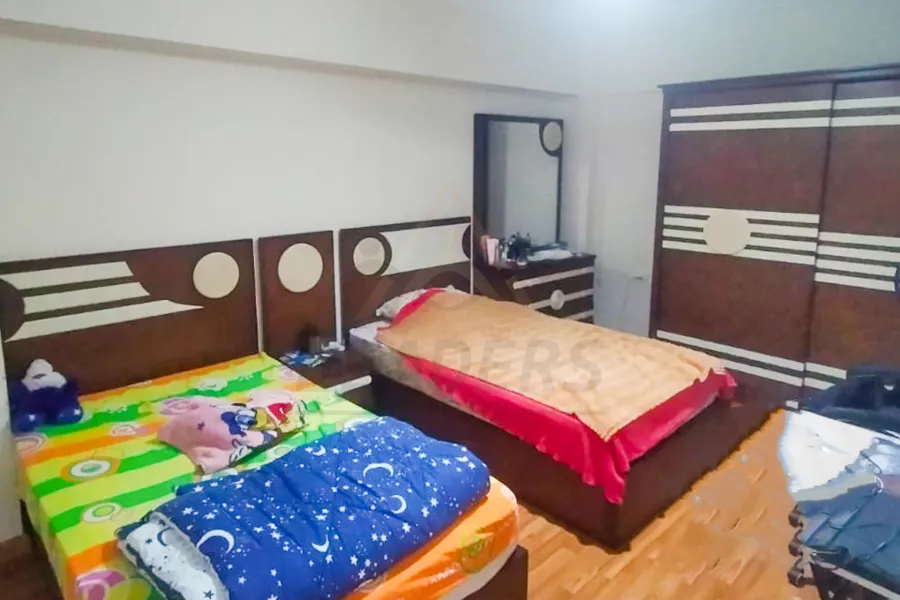 شقة للبيع 250 م رشدي (متفرع من ش عبد الحميد العبادي)