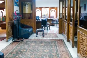 ميزان اداري مفروش  للايجار 250 م لوران (ش الاقبال)