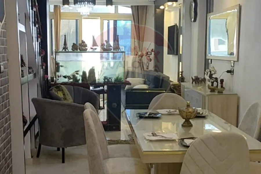 شقة دوبلكس للبيع 270 م المندرة (متفرع من ش جمال عبد الناصر)